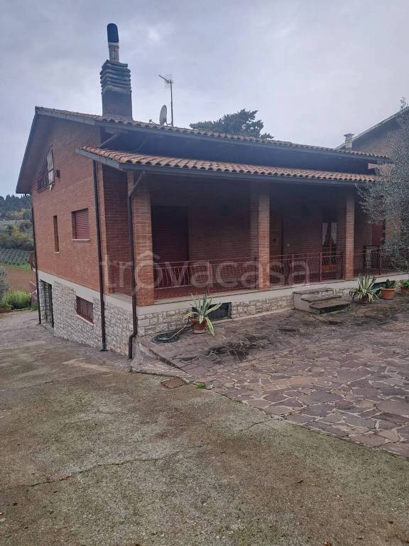 casa indipendente in vendita a Perugia in zona Monteluce