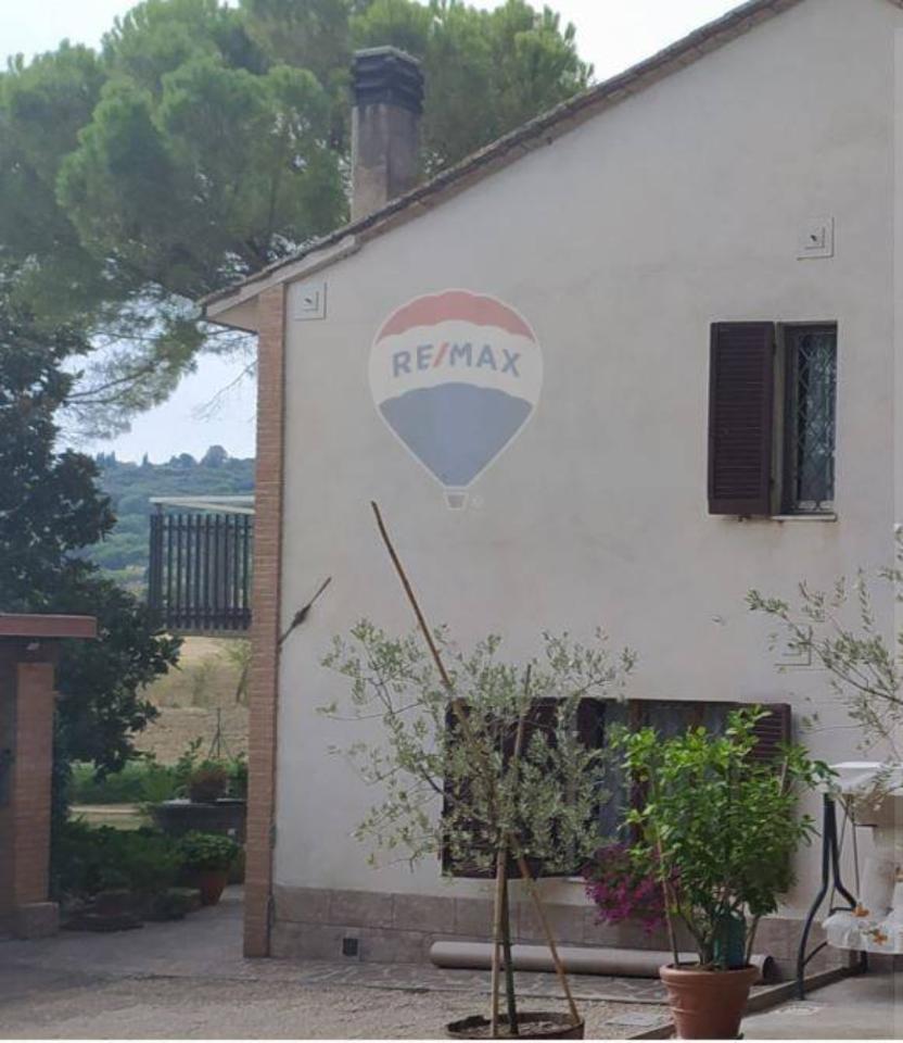 casa indipendente in vendita a Perugia in zona Montebello