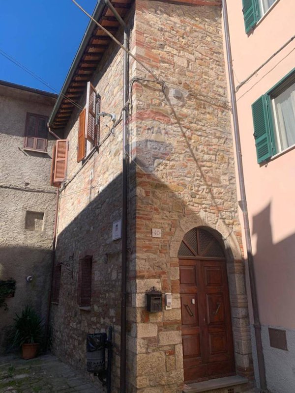 casa indipendente in vendita a Perugia in zona Mugnano
