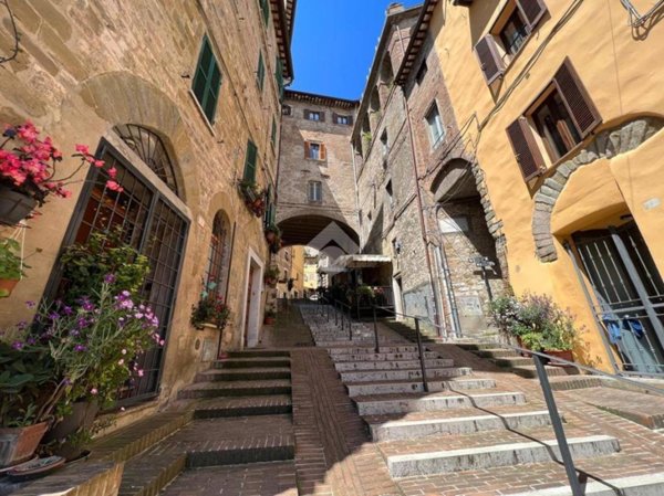 appartamento in vendita a Perugia in zona Centro Città