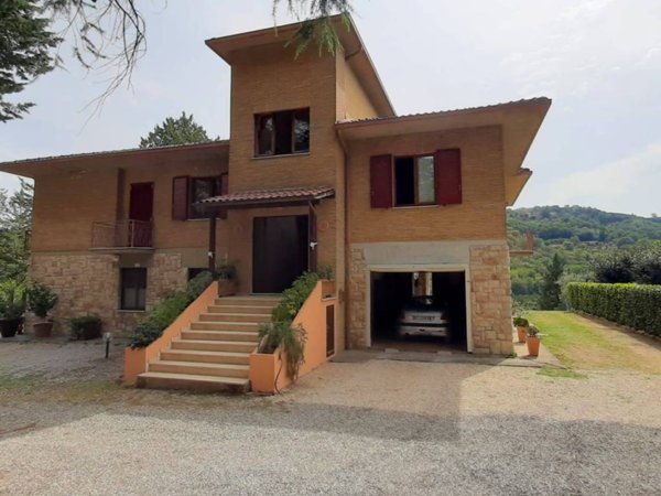 casa indipendente in vendita a Perugia in zona Cordigliano