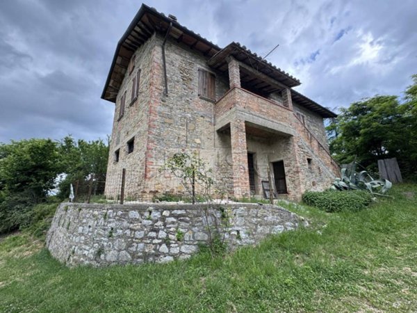 casa semindipendente in vendita a Perugia in zona Parlesca