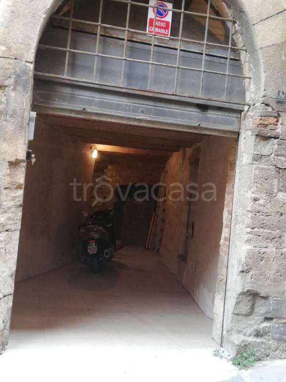 locale di sgombero in vendita a Perugia in zona Centro Città