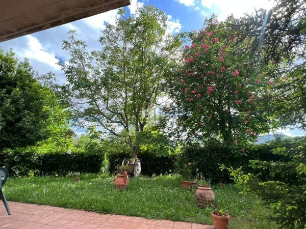 casa indipendente in vendita a Perugia in zona Centro Città