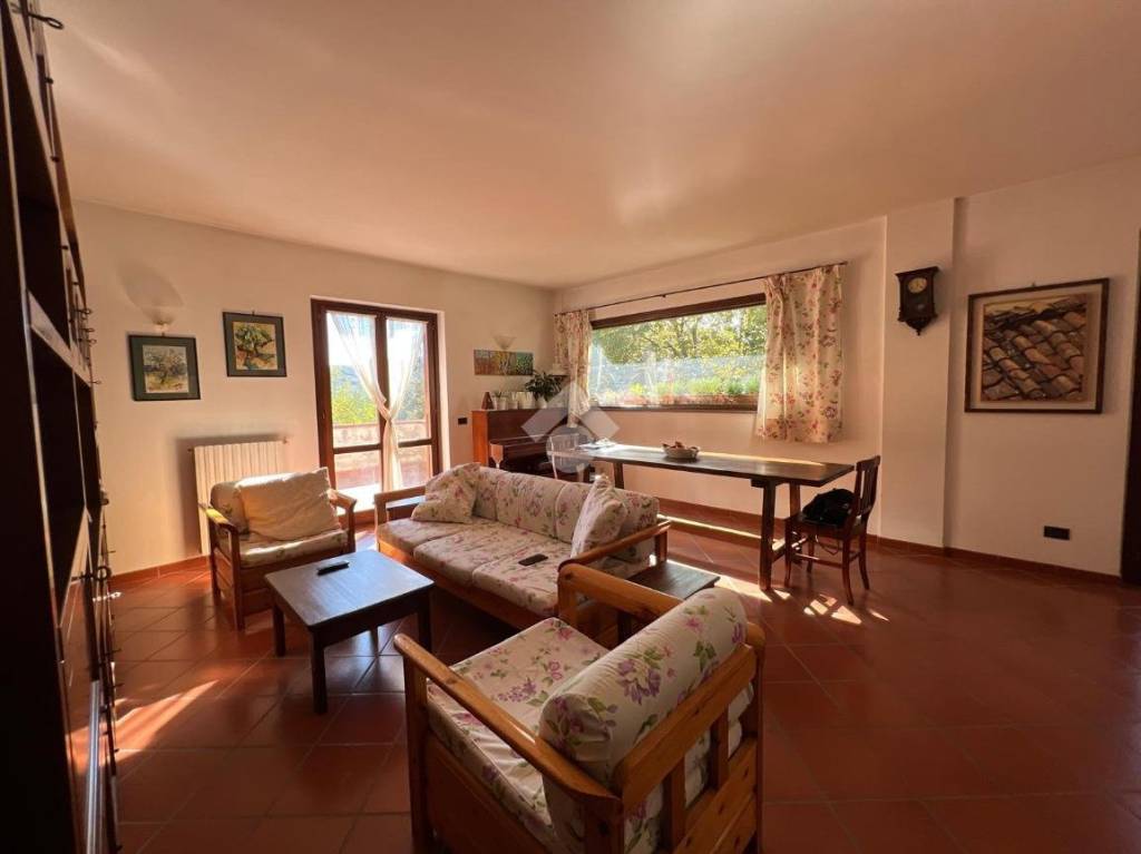 casa indipendente in vendita a Perugia in zona Montelaguardia