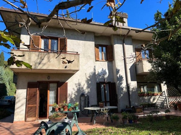 casa indipendente in vendita a Perugia in zona Montelaguardia