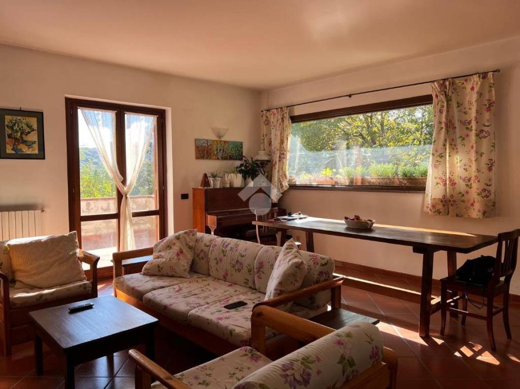 casa indipendente in vendita a Perugia in zona Montelaguardia