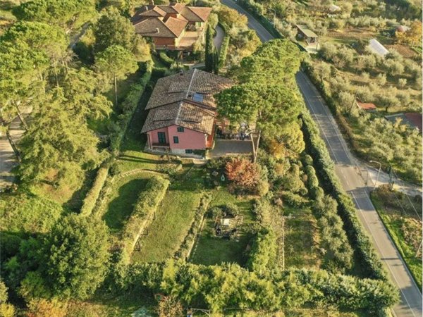 casa indipendente in vendita a Perugia in zona L'Olmo