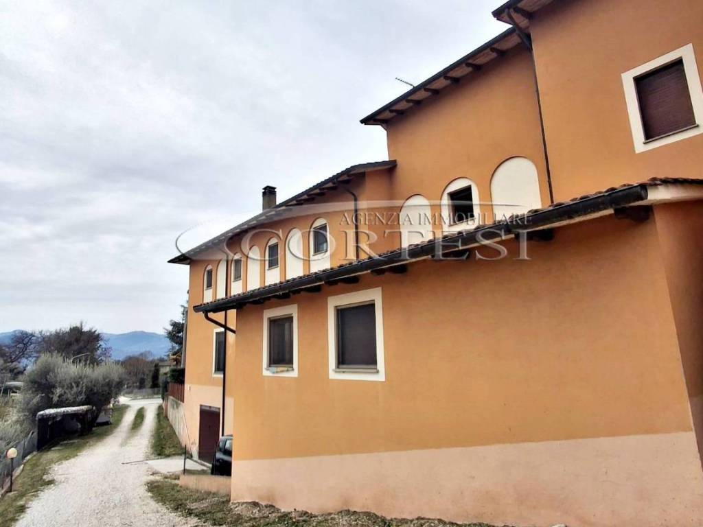 appartamento in vendita a Perugia in zona Casa del Diavolo