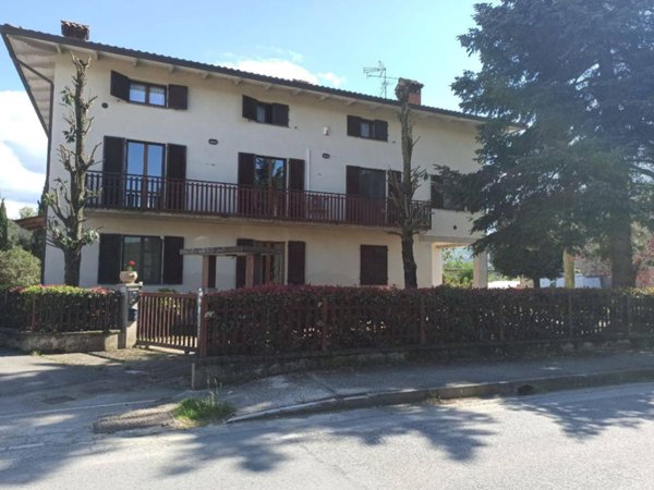 casa indipendente in vendita a Perugia in zona Fontignano