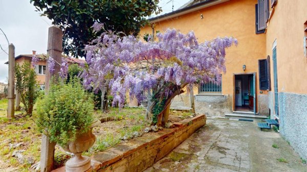 casa indipendente in vendita a Perugia in zona Centro Città