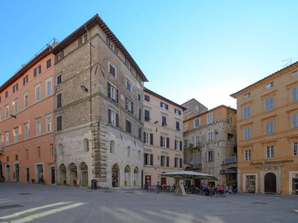 negozio in vendita a Perugia in zona Elce