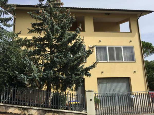 casa indipendente in vendita a Perugia in zona Collestrada