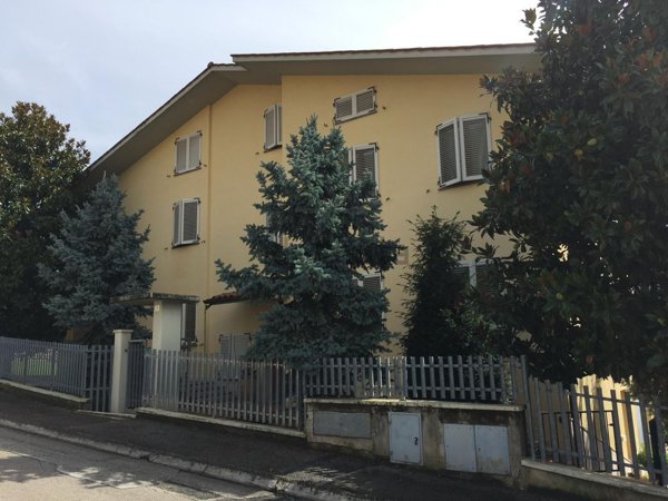casa indipendente in vendita a Perugia in zona Casaglia