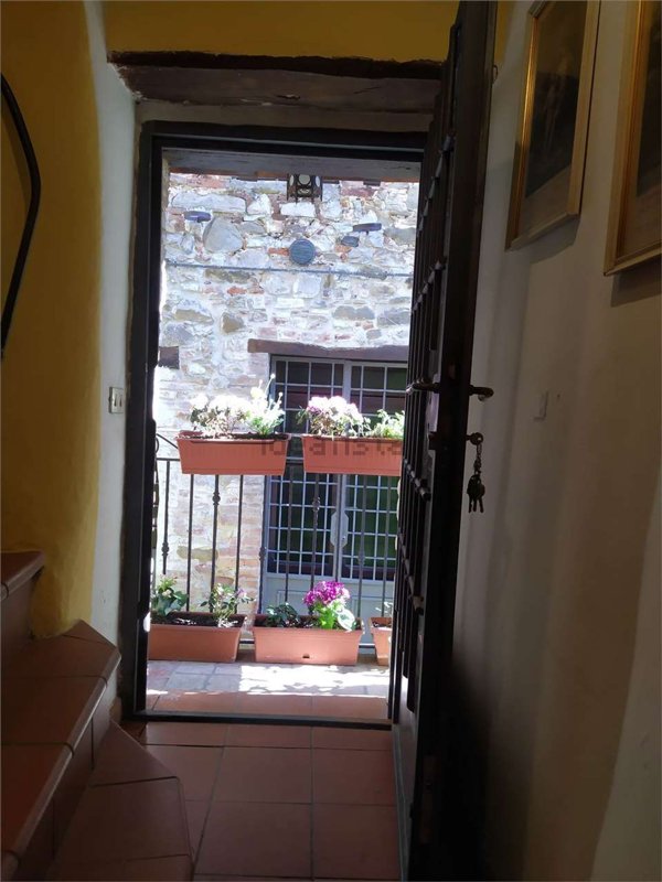 casa indipendente in vendita a Perugia in zona Mugnano