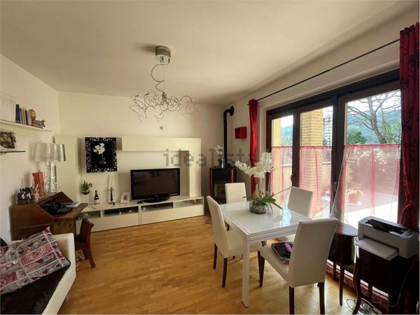 casa indipendente in vendita a Perugia in zona Centro Città