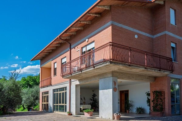 casa indipendente in vendita a Perugia in zona L'Olmo