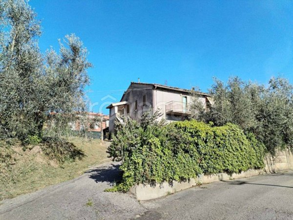 casa indipendente in vendita a Perugia in zona Villa Pitignano