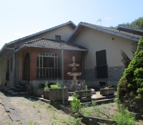 casa indipendente in vendita a Perugia in zona Capanne
