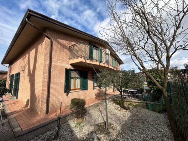 casa indipendente in vendita a Perugia in zona Pila