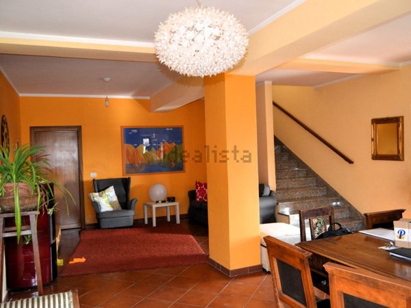 casa indipendente in vendita a Perugia in zona Montebello