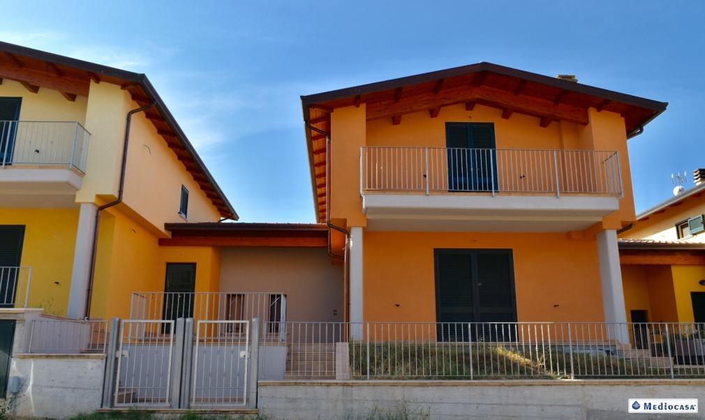 casa indipendente in vendita a Perugia in zona Centro Città