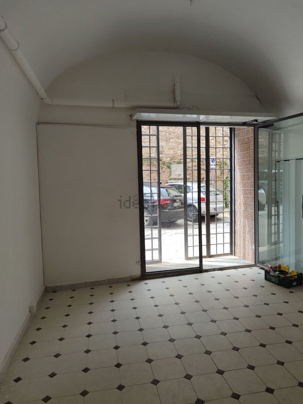 negozio in vendita a Perugia in zona Centro Città