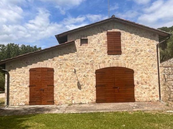casa indipendente in vendita a Perugia in zona Santa Lucia