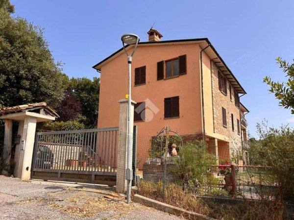 casa indipendente in vendita a Perugia in zona Pila