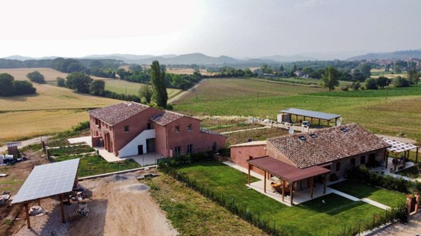 casa indipendente in vendita a Perugia in zona Castel del Piano