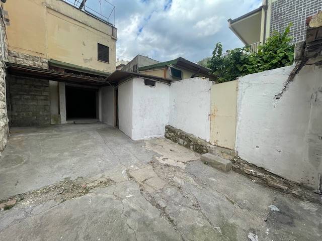 negozio in vendita a Perugia in zona Madonna Alta