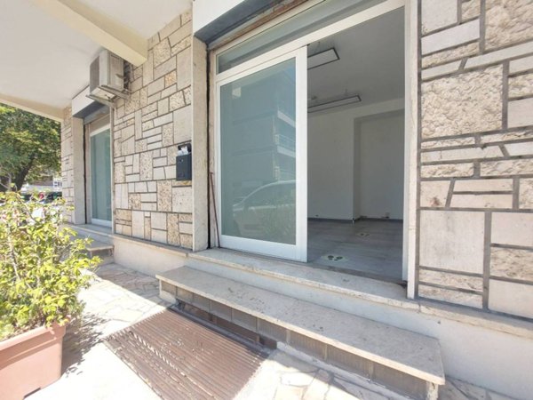 negozio in vendita a Perugia in zona Stazione