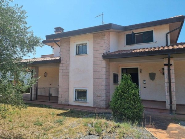 casa indipendente in vendita a Perugia in zona Ponte Valleceppi