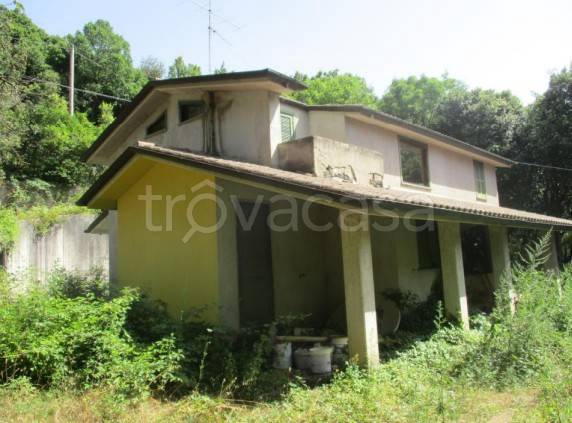 casa indipendente in vendita a Perugia in zona Ferro di Cavallo