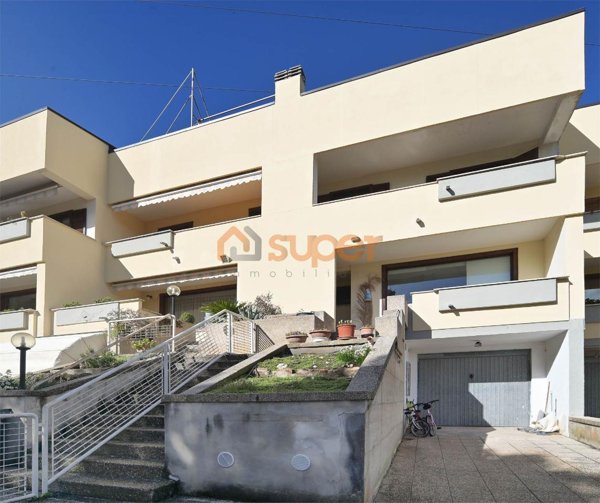 casa indipendente in vendita a Perugia in zona Centro Città