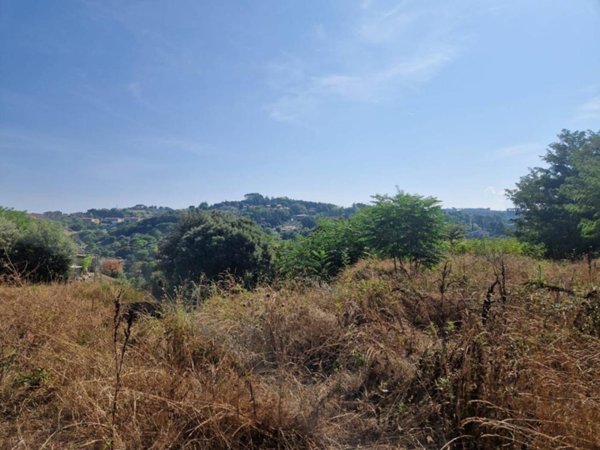 casa indipendente in vendita a Perugia in zona Ferro di Cavallo