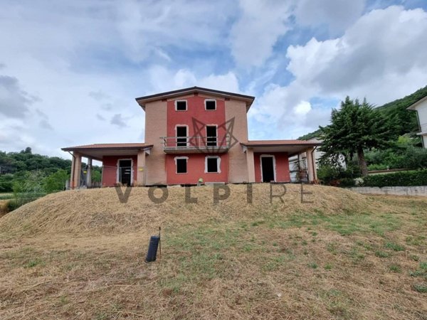 casa indipendente in vendita a Perugia