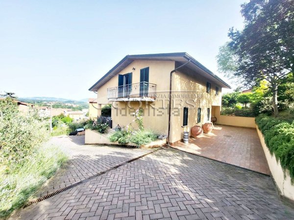 casa indipendente in vendita a Perugia in zona Villa Pitignano