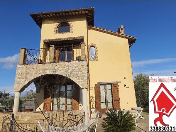 casa indipendente in vendita a Perugia in zona Mugnano