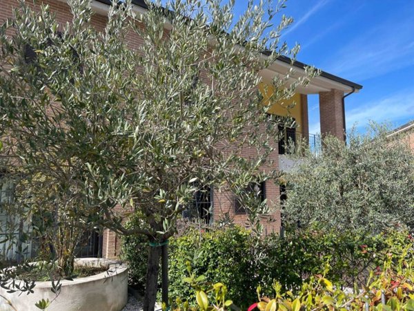 casa indipendente in vendita a Perugia in zona Prepo