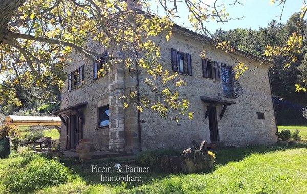 casa indipendente in vendita a Perugia in zona Colle Umberto I