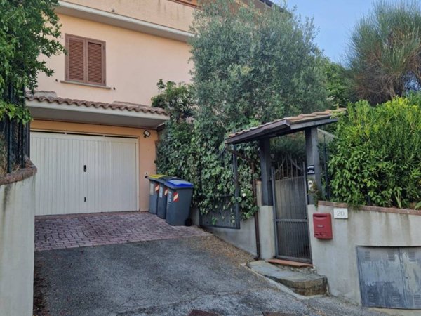 casa indipendente in vendita a Perugia in zona Ponte Pattoli