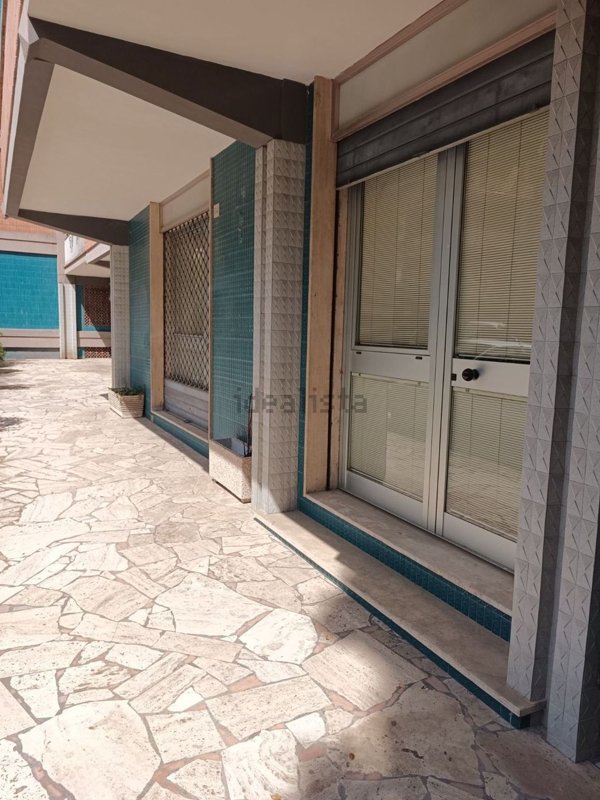 ufficio in vendita a Perugia in zona Filosofi