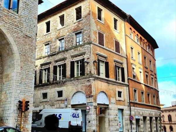 negozio in vendita a Perugia in zona Elce