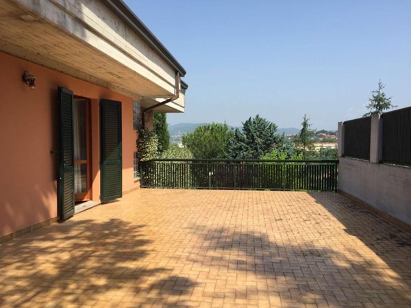 casa indipendente in vendita a Perugia in zona Santa Maria Rossa