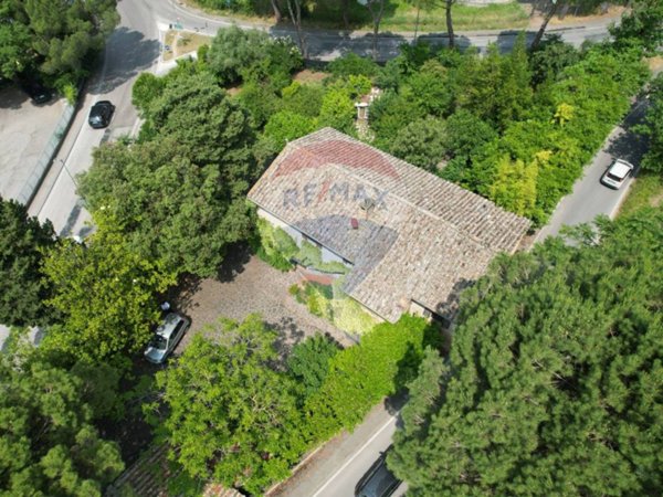 casa indipendente in vendita a Perugia in zona Ferro di Cavallo