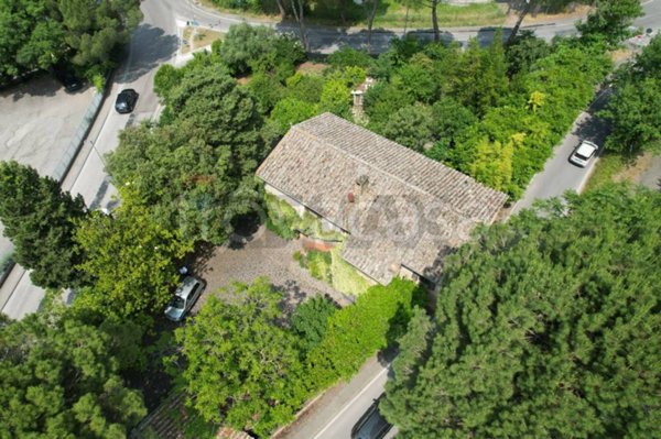 casa indipendente in vendita a Perugia in zona Santa Lucia