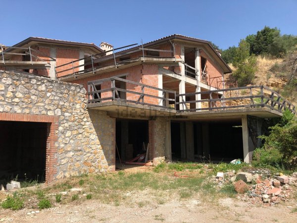 casa indipendente in vendita a Perugia in zona L'Olmo