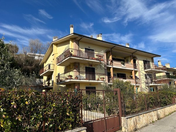 appartamento in vendita a Perugia in zona Montelaguardia