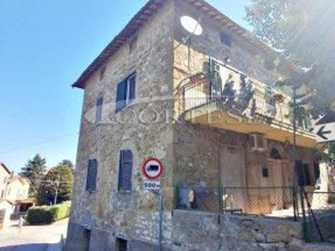 casa indipendente in vendita a Perugia in zona Cordigliano